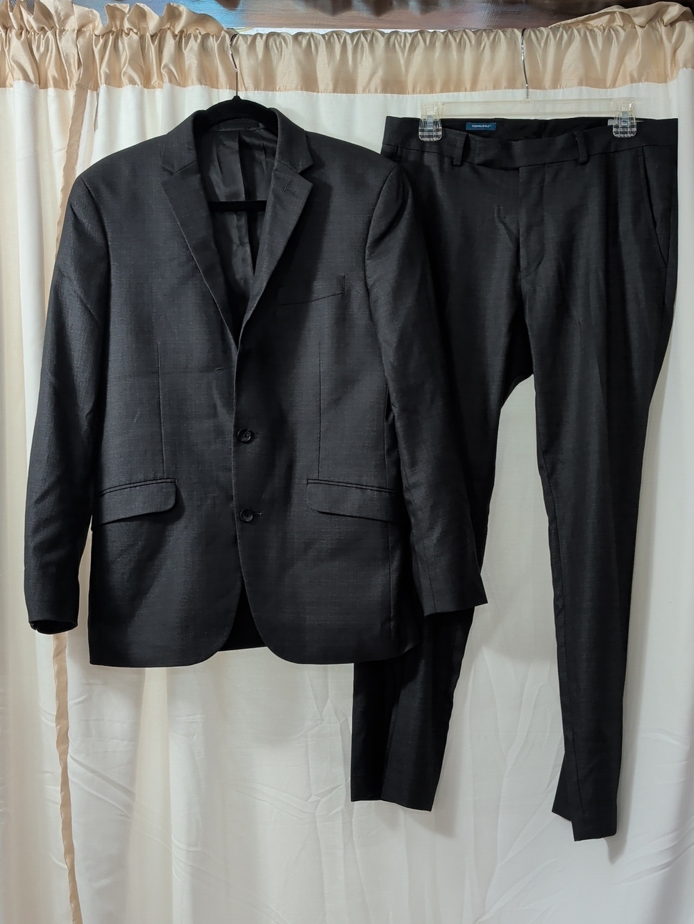 Kenneth Cole Reaction Men's Small Suit